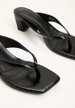 Biaspice Toe Post Faux Leather