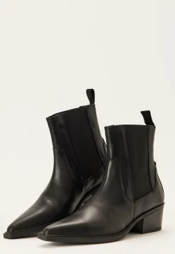 Kelsey Heel Classic Leather Boots
