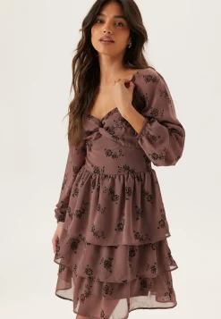Twist Detail Flounce Dress