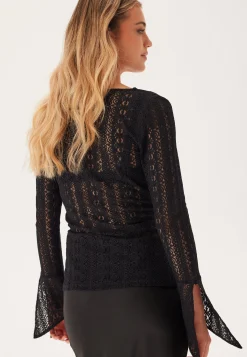 Vichikka L/S V-Neck Top